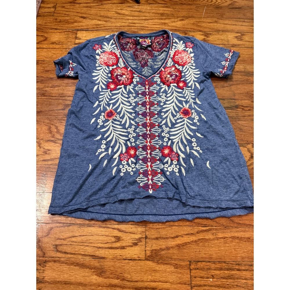 Johnny Was Los Angeles Blue Embroidered Floral V-Neck Tee Boho Top XS